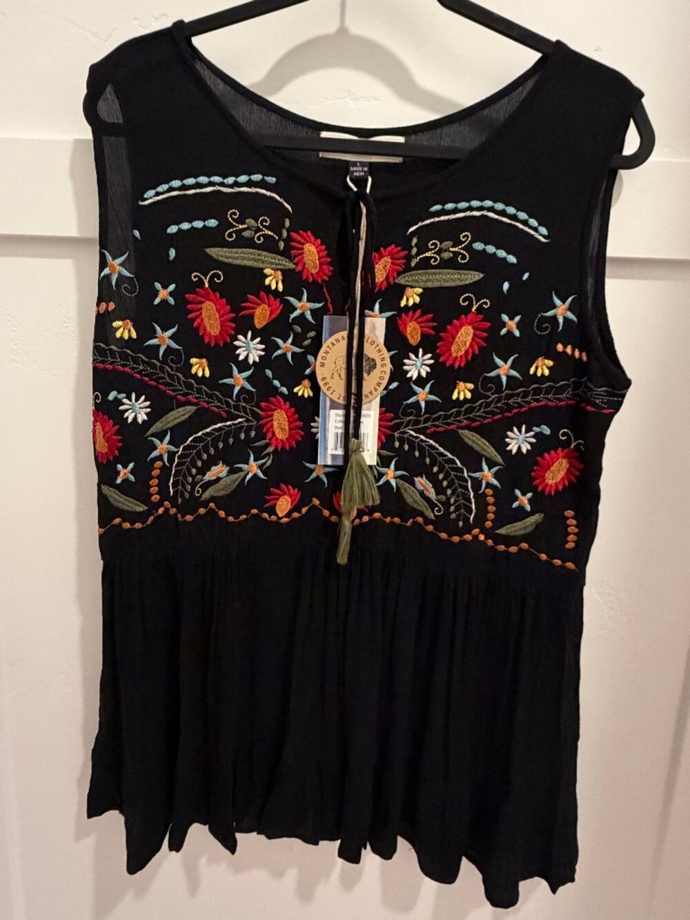 Montana Co Black Embroidered Floral Sleeveless Top Women’s Large NWT Boho